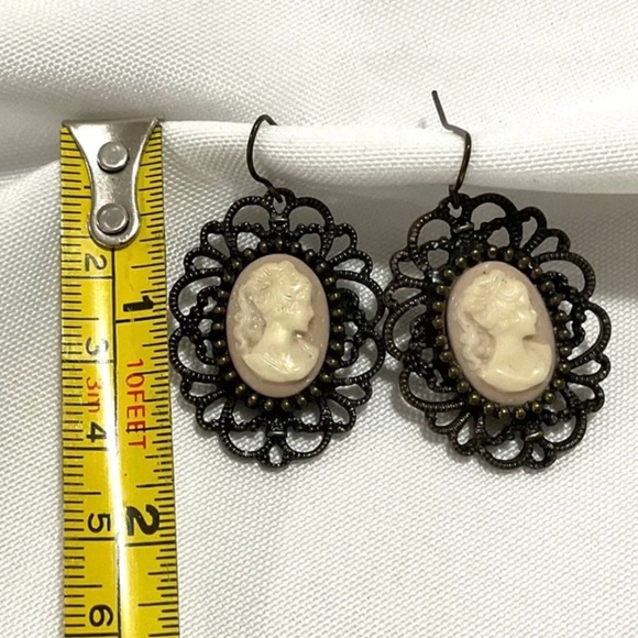 Cameo Hoop Earrings - Picture 5 of 6